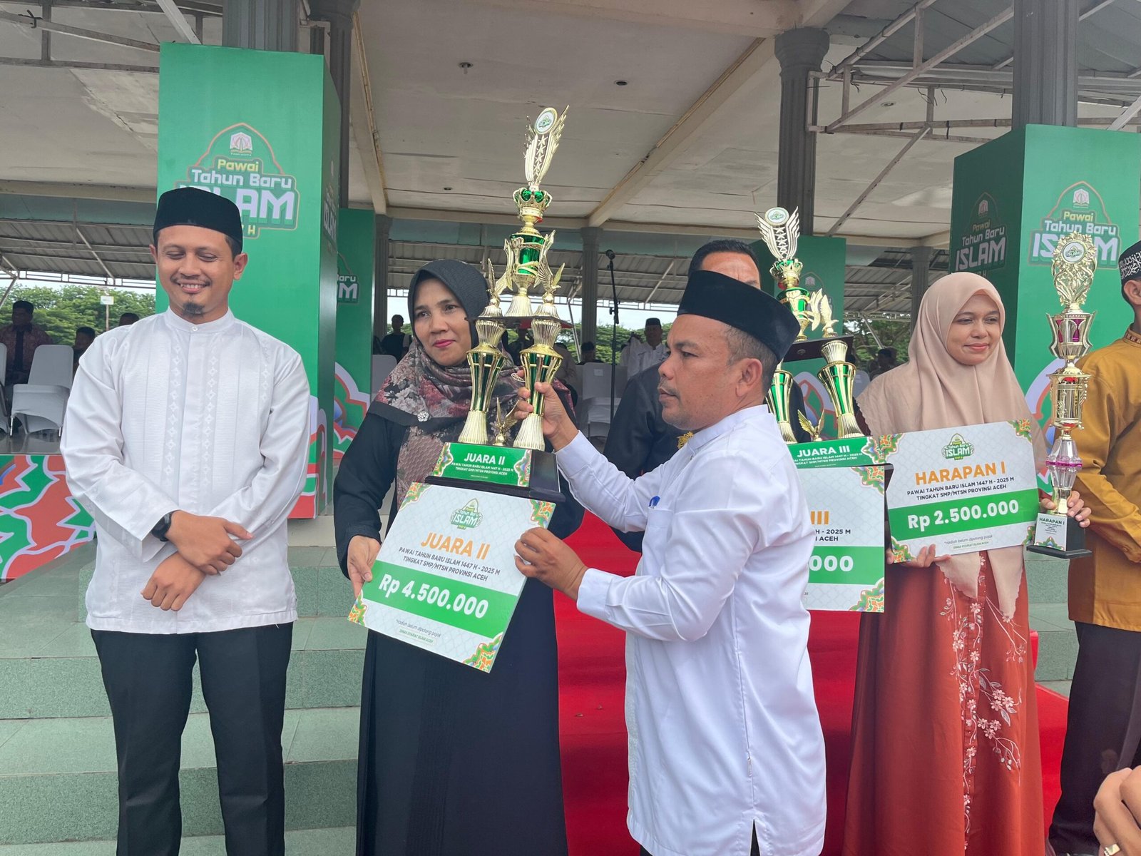 Tampil Memukau MTsN 1 Banda Aceh Raih Juara 2 Pawai Muharram.