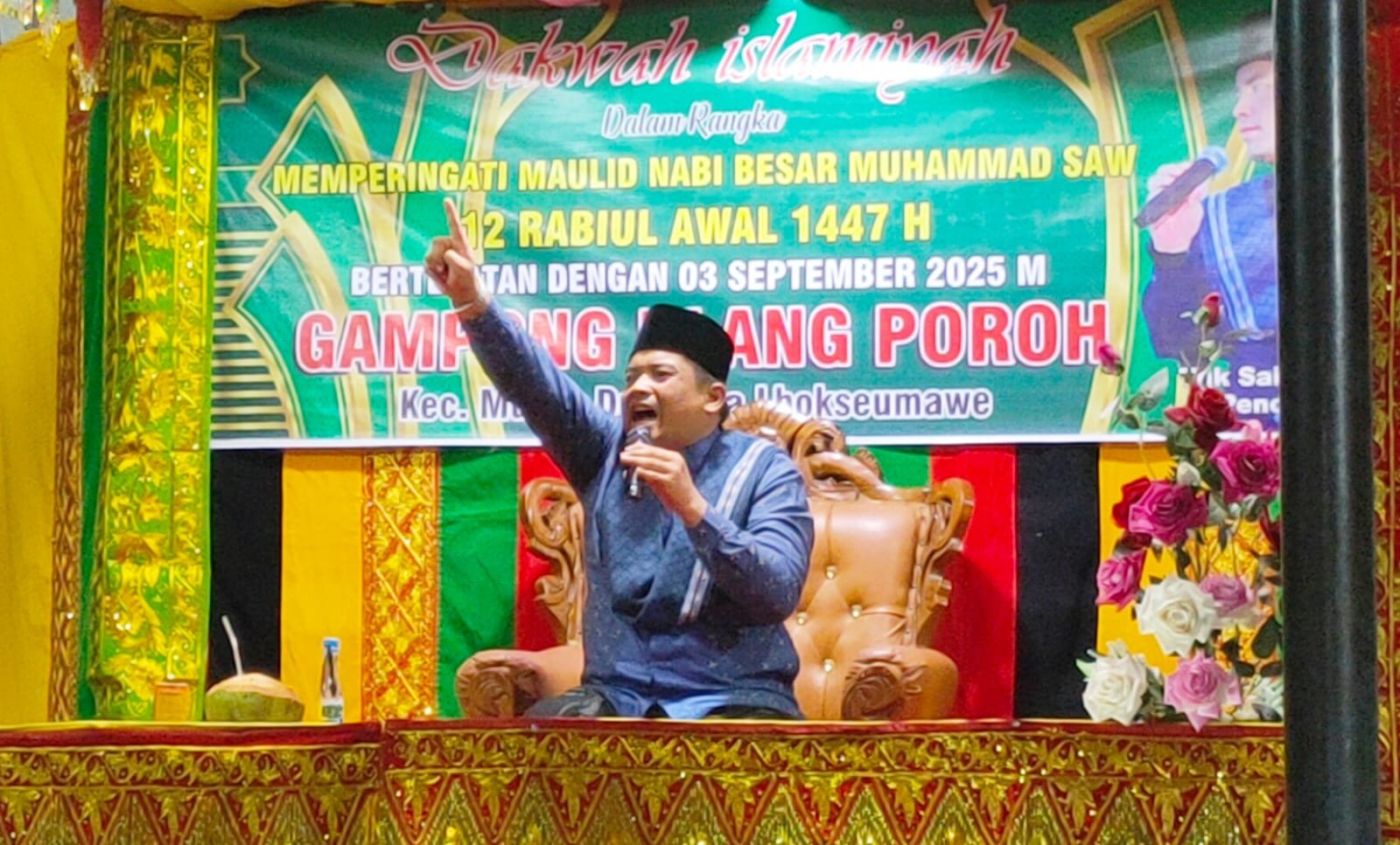 Empat Kali Guncang Blang Poroh, Tgk Sibak Agam Hipnotis Ratusan   Warga dalam Dakwah Maulid