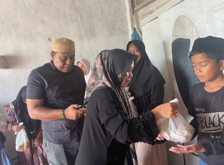 Momen Maulid Nabi, Plt. Kasat Reskrim Polres Nagan Raya Berbagi Kebahagiaan Bersama Anak Yatim