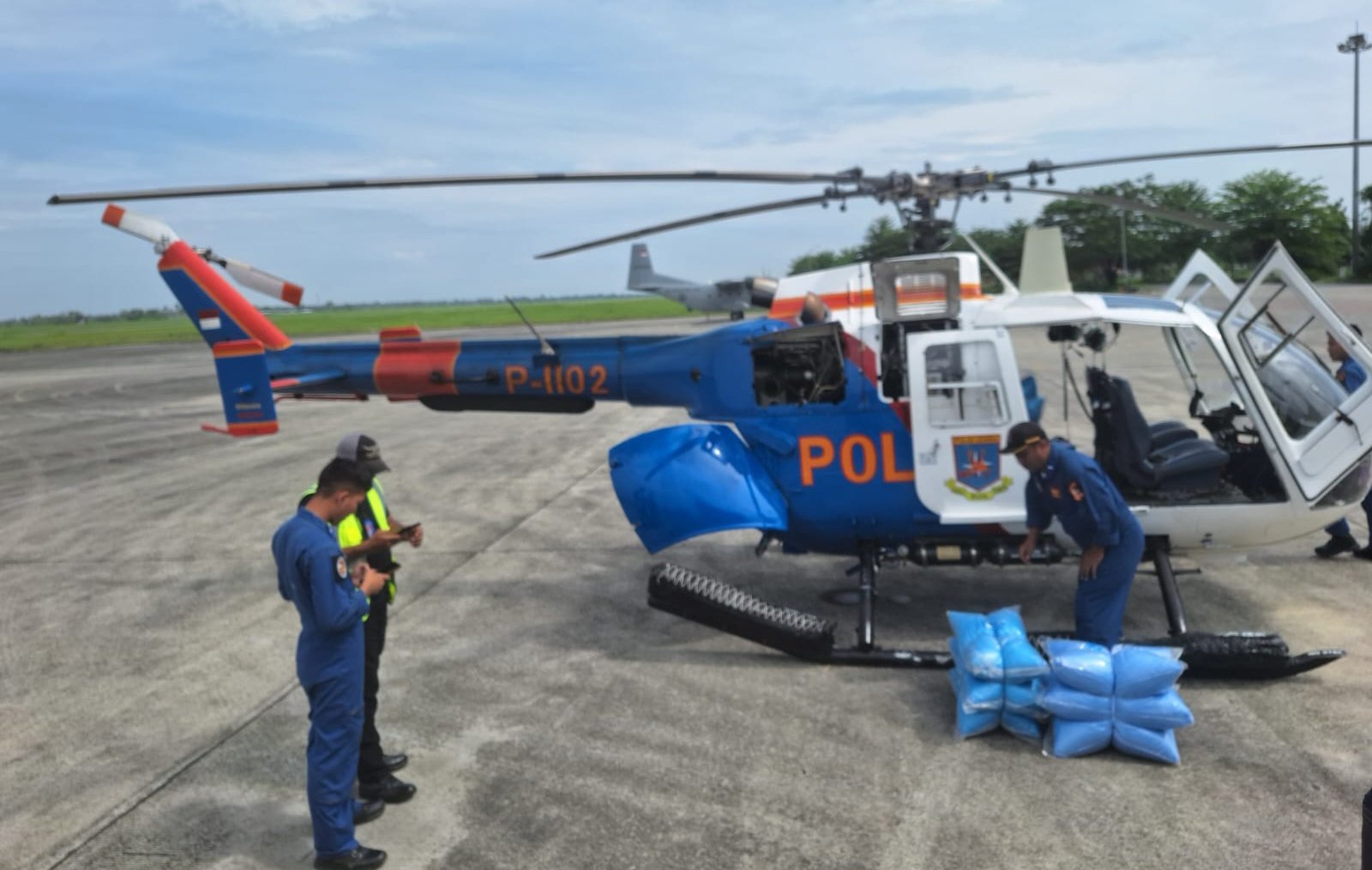 Kapolda Aceh Salurkan Bantuan untuk Masyarakat Terdampak Banjir di Aceh Tamiang