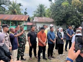 Warga Sambut Gembira Setelah 20 Tahun Penantian, Akhirnya Jalan Paya Bakong Dipacu