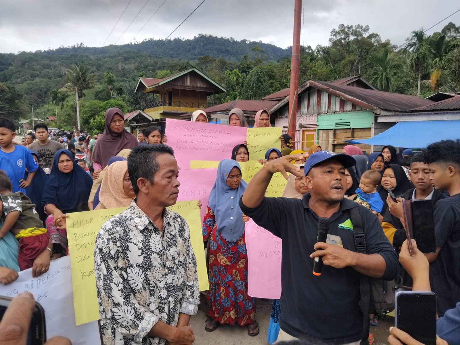 Kinerja BWS Sumatera I Dinilai Lamban, Warga Aceh Tenggara Blokir Jalan Nasional