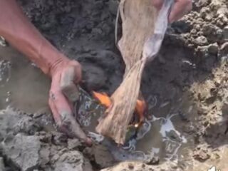 Viral Nagan Raya, Musibah Banjir Usai Kini Gelembung-gelembung Gas Bermunculan 