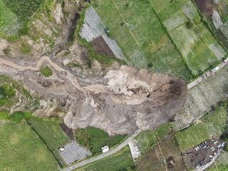 Menteri PUPR Dody Hanggodo Rasakan Gempa di Lubang Besar