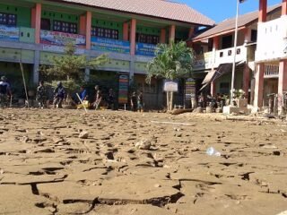 Armia Fahmi: Pembersihan Lumpur Fokus di Dua Kecamatan Terparah