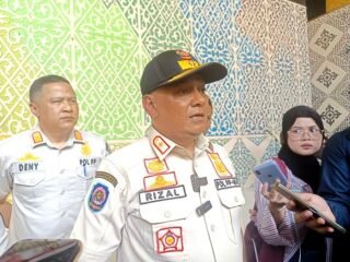 Satpol PP Amankan Tiga Waria Positif HIV