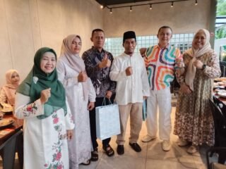 "Haru" Purna Bhakti Teknik TVRI Aceh Dilepas Dalam Prosesi Buka Bersama.