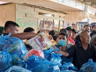 SPN dan Bais TNI Sambangi Pengungsi Kolong Jembatan di Aceh Tamiang, Salurkan Bantuan Sembako