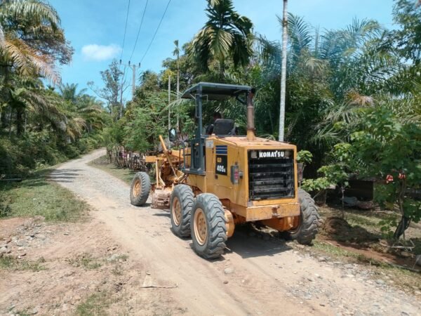 Warga Curhat Kepada Bupati, PUPR Perbaiki Ruas Jalan Antar Gampong di Kecamatan Sungai Mas