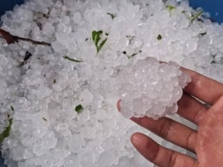 Hujan Es Seukuran Kelereng Guyur Aceh Tengah