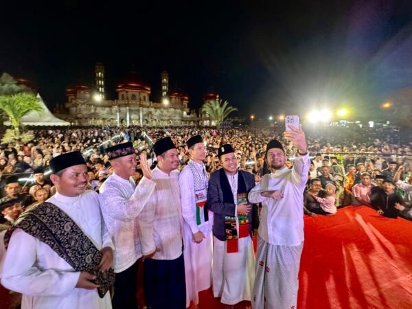 Puluhan Ribu Masyarakat Padati Tabligh Akbar dan Halal Bihalal Pemerintahan Aceh Barat