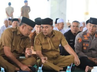 Wali Kota dan Wakil Wali Kota Kompak Ikut Prosesi Peusijuek JCH Lhokseumawe 2026