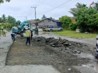 PUPR Aceh Barat Rehabilitasi Jalan Singgah Mata 2 Cegah Kecelakaan
