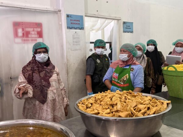 Sidak Dini Hari, Dinkes Lhokseumawe Bongkar Celah Sanitasi di Dapur Program Makan Bergizi Gratis