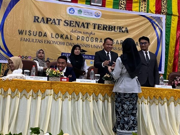 Fakultas Ekonomi dan Bisnis Gelar Wisuda Lokal