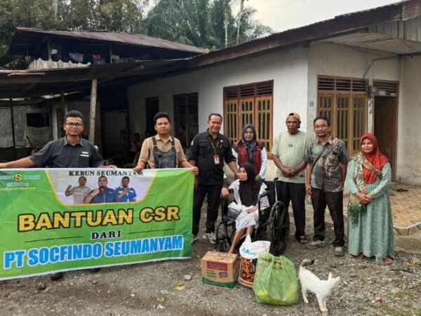 Senyum Bahagia Penyandang Disabilitas, PT Socfindo Semayam Salurkan Bantuan Sembako 