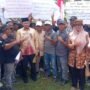 Ratusan Pekerja PTPN IV Cot Girek Gelar Aksi Damai di Kantor Bupati Aceh Utara
