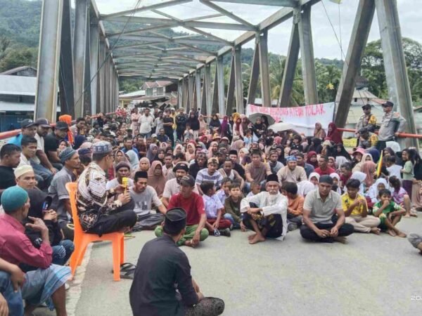 Ratusan Massa di Beutong Ateuh Gelar Aksi dan Zikir Tolak Pertambangan