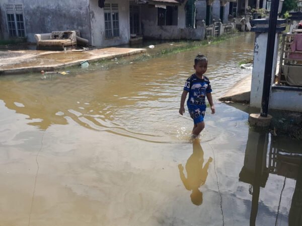 Ratusan Rumah Warga Tergenang Banjir Rob