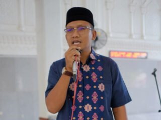 Camat Muara Satu Dukung Forum BKM Jamik At-Taqwa Perkuat Syariat Islam dan Kearifan Lokal 