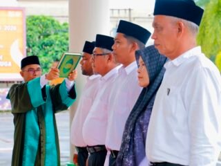 Dr Kurdi Lantik 263 Tuha Peut 50 Gampong Aceh Barat