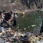 TNI dan Warga Bersihkan Parit dan Muara Sungai di Aceh Selatan