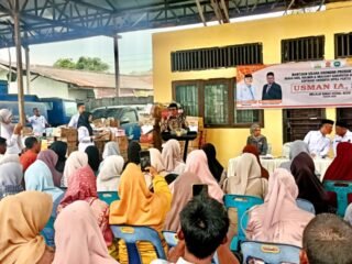 Wabup Abdya Salurkan Bantuan UEP Untuk UMKM 