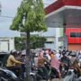 Antrian BBM di Lhokseumawe