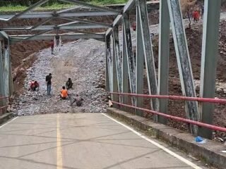 Donasi Perbaikan Jalan Enang-Enang Tembus Rp1 Miliar