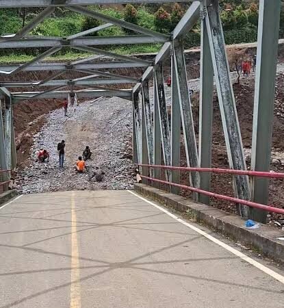 Donasi Perbaikan Jalan Enang-Enang Tembus Rp1 Miliar