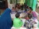 Makan Bersama Didampingi Guru, Anak-anak PAUD Bina Beusare Lahap Nikmati MBG