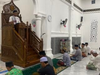 Pesan Keagamaan di Masjid Al-Falah Sabang: Tgk. Muhammad Mauli Sami Paparkan Tiga Keutamaan Al-Qur’an