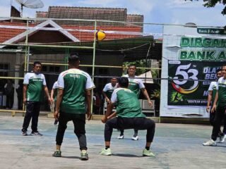 Keluarga Besar Bank Aceh, Gelar Pertandingan Volleyball  Sambut HUT Ke 53