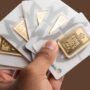 Harga emas Antam Jumat turun Rp5.000 menjadi Rp2,718 juta per gram