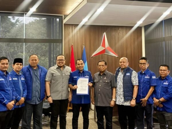 Dari Lhokseumawe ke Panggung Aceh, Sayuti Abubakar Resmi Nahkodai Demokrat Aceh