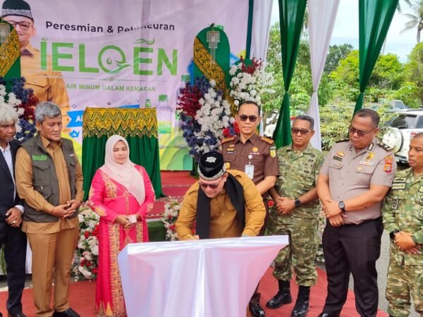 Bupati Ayahwa Luncurkan Ie Loen, PDAM Tirta Pase Bidik Pasar Air Minum Kemasan